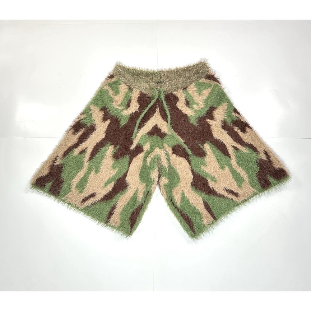 SUMWON Camouflage Faux Fuzzy Knit Shorts Camo Comfy Women’s Size Large Relaxed
